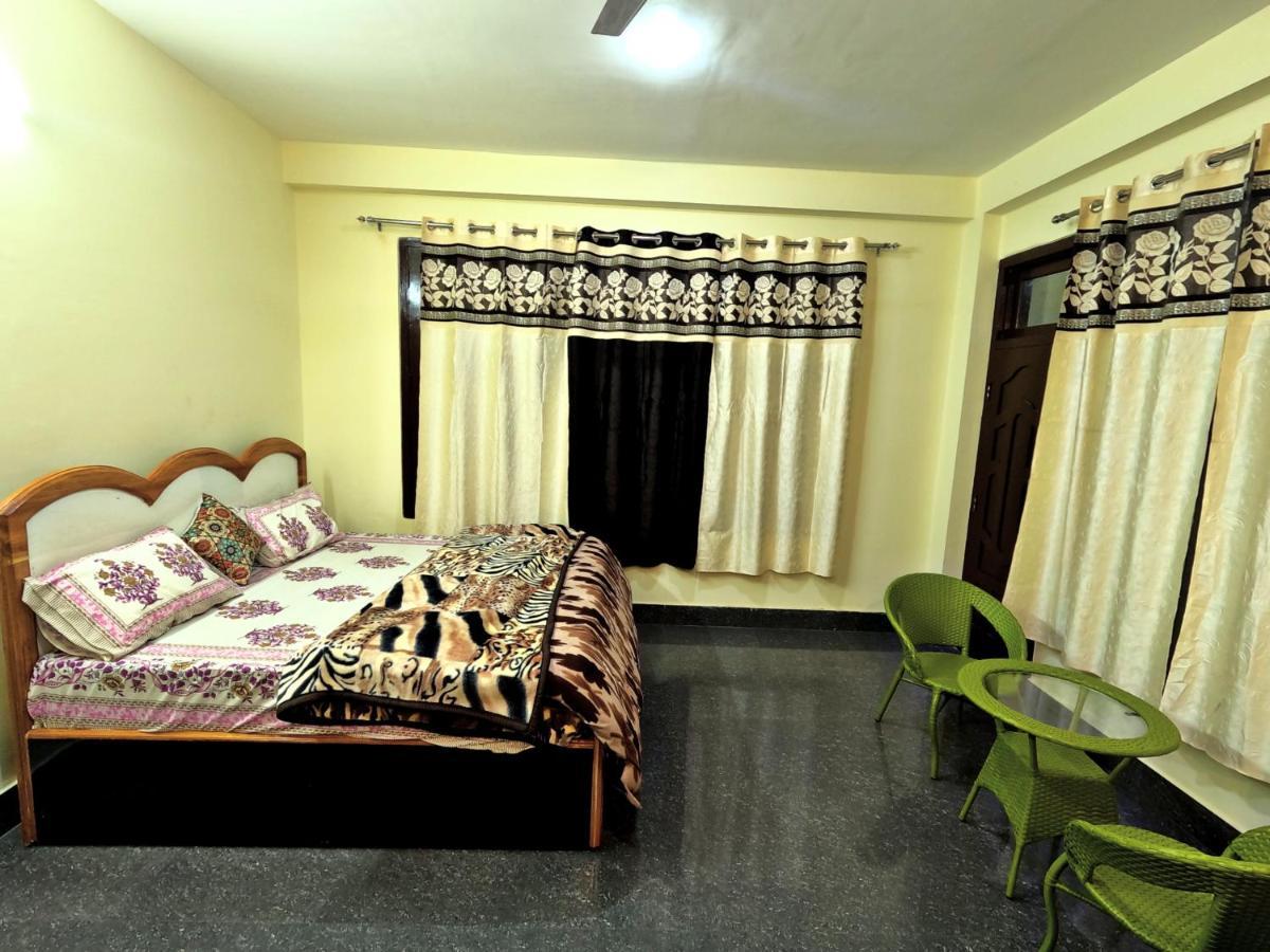 Triumph Bed And Breakfast And Cafe Kasol Habitación foto